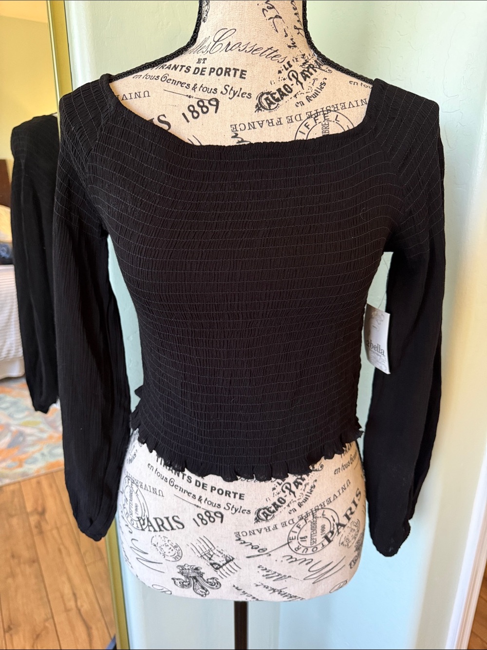 Black Ribbed Long-Sleeve Square Neck Top
